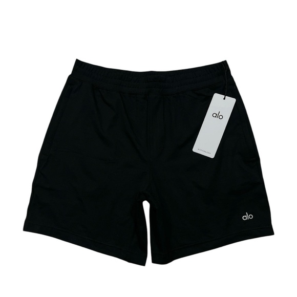 NWT Alo Yoga Mens 7" Conquer React Performance Short size Small in Black - Picture 5 of 9